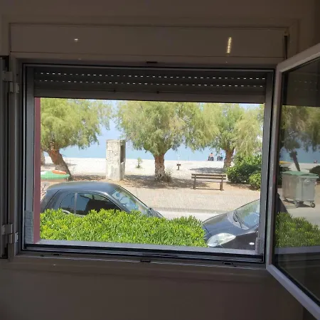 Apartment κιατο-πευκιας: Seaside Corner House With Garden *